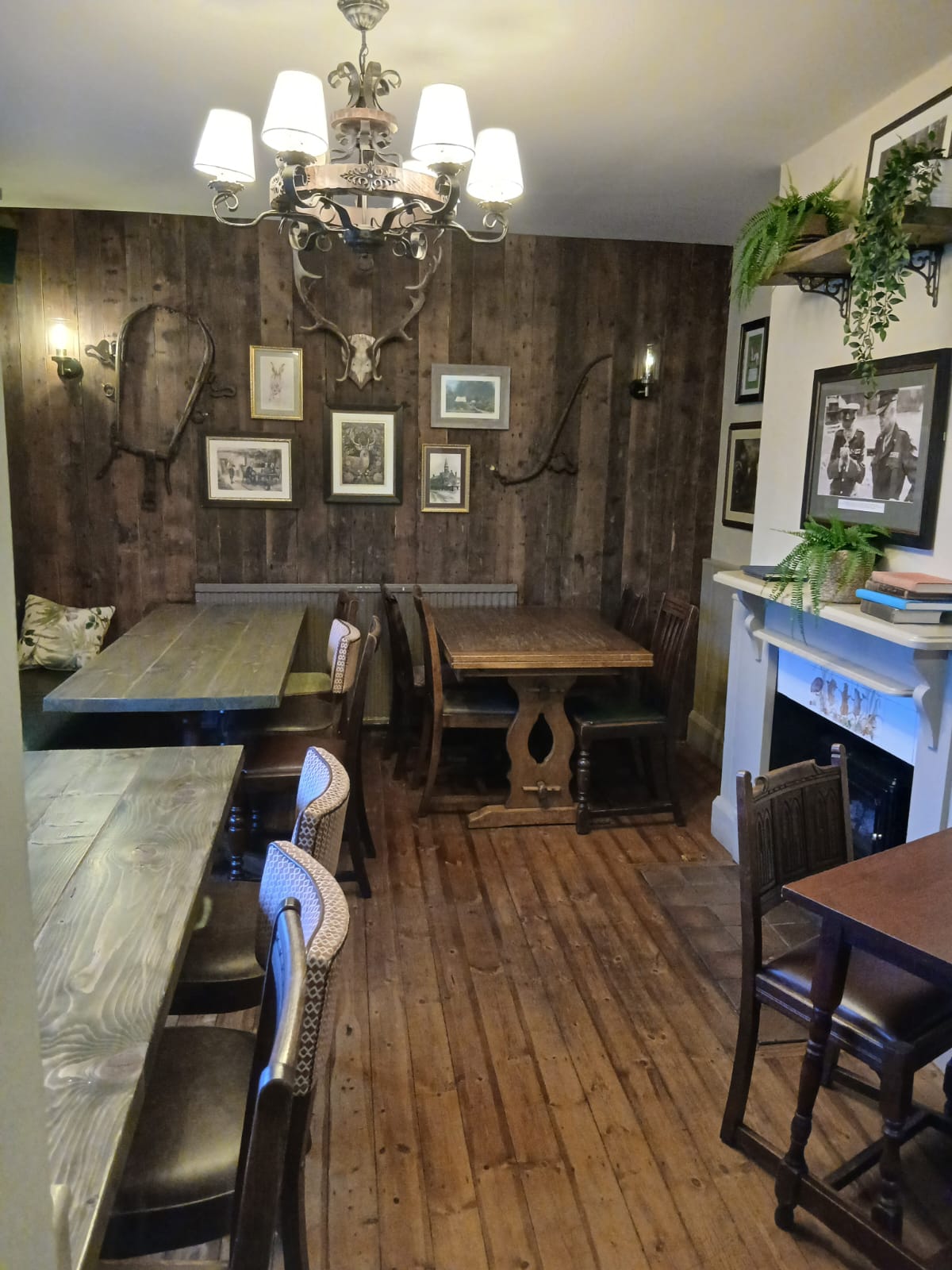 The Fighting Cocks Pub